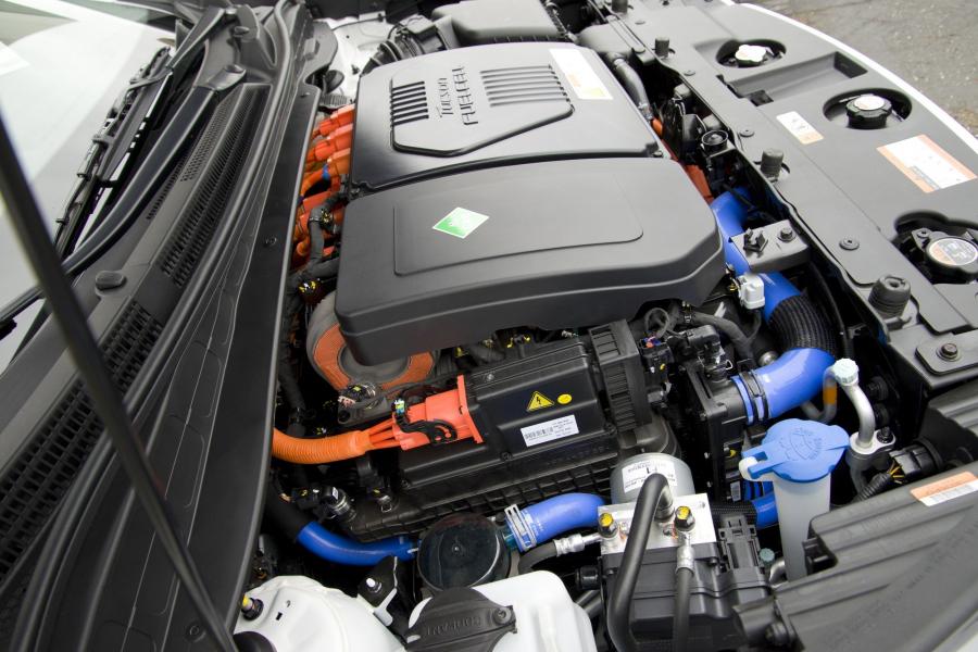  Hyundai Tucson Fuel Cell 2014 года  (фото 10 из 32)
